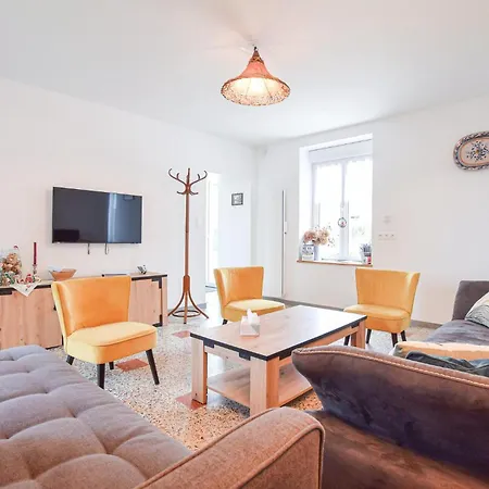3 Bedroom Lovely In