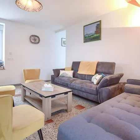3 Bedroom Lovely In