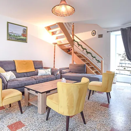 Vakantiehuis 3 Bedroom Lovely In Saint-Marcouf
